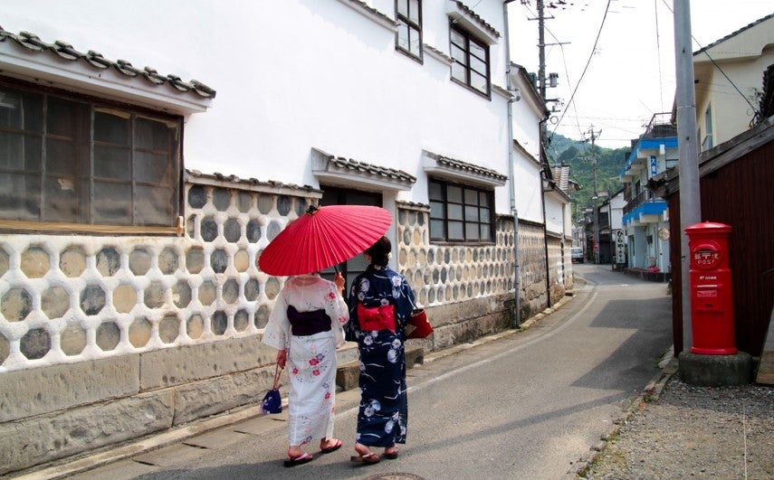 日奈久温泉なまこ壁（八代市）