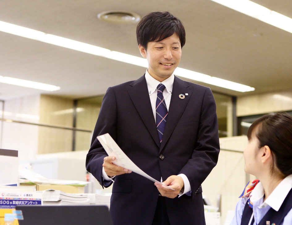 小泉 重仁の仕事の様子